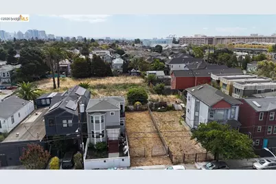 826 Pine St, Oakland, CA 94607 - Photo 9