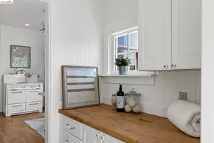 1079 66th St, Oakland, CA 94608 - Photo 25