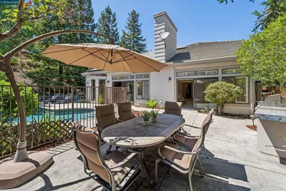 225 Valley Glen Ln, Martinez, CA 94553 - Photo 43