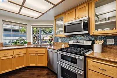 211 Inverness Ct, Alameda, CA 94502 - Photo 15