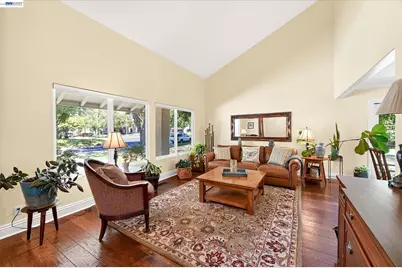 4576 Del Valle Pkwy, Pleasanton, CA 94566 - Photo 5
