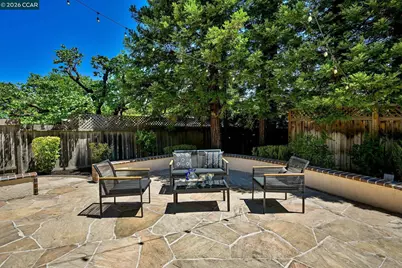 102 Henson Creek Ct, Martinez, CA 94553 - Photo 37
