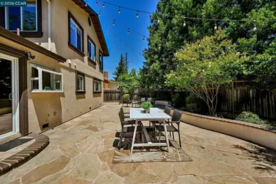 102 Henson Creek Ct, Martinez, CA 94553 - Photo 35
