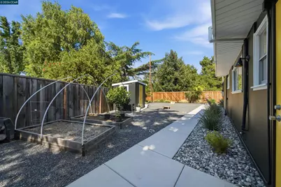 1279 Lancashire Dr, Concord, CA 94518 - Photo 79