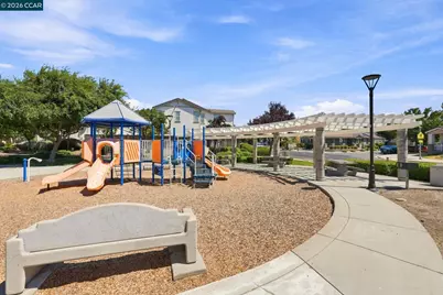 215 12th Street, Pittsburg, CA 94565 - Photo 21