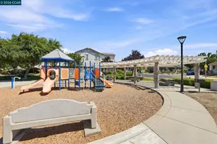 215 12th St, Pittsburg, CA 94565 - Photo 21