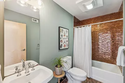 425 11th St #6, Oakland, CA 94606 - Photo 19