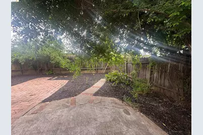2029 Highland Dr, Concord, CA 94520 - Photo 21