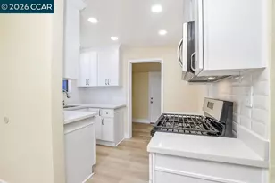 2520 Harrington Ave, Oakland, CA 94601 - Photo 9