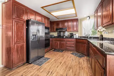 5490 Lenora Rd, Richmond, CA 94803 - Photo 7