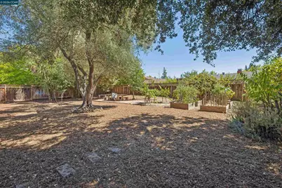 633 Laird Ln, Lafayette, CA 94549 - Photo 33