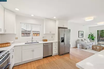 633 Laird Ln, Lafayette, CA 94549 - Photo 11