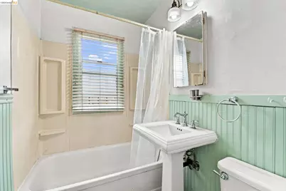 274 Collins, Richmond, CA 94801 - Photo 19