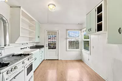 274 Collins, Richmond, CA 94801 - Photo 9