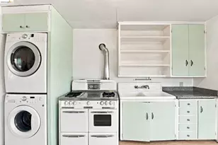 274 Collins, Richmond, CA 94801 - Photo 11