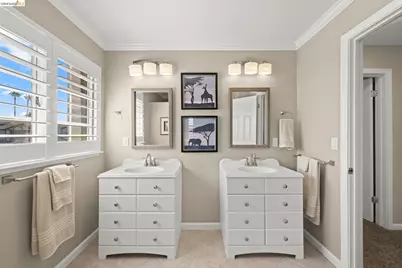2216 Colonial Ct, Discovery Bay, CA 94505 - Photo 23