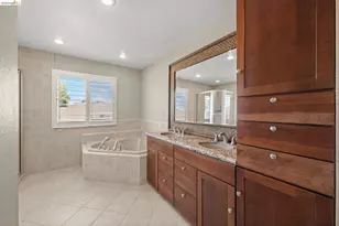 2216 Colonial Ct, Discovery Bay, CA 94505 - Photo 29