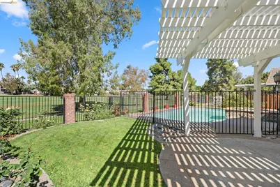 2216 Colonial Ct, Discovery Bay, CA 94505 - Photo 37