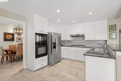 2216 Colonial Ct, Discovery Bay, CA 94505 - Photo 15