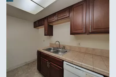 221 Kingston Lane, Modesto, CA 95354 - Photo 17