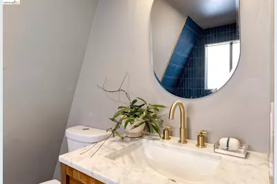 6201 Thornhill Dr, Oakland, CA 94611 - Photo 29