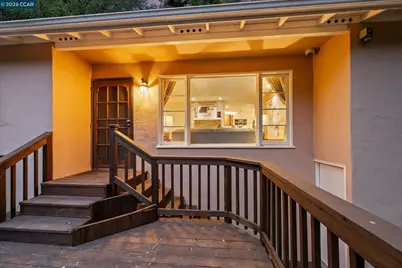 1130 Glencourt Dr, Oakland, CA 94611 - Photo 23