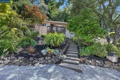 1130 Glencourt Dr, Oakland, CA 94611 - Photo 1