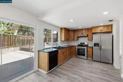 2750 Gomes Ct, Tracy, CA 95376 - Photo 13