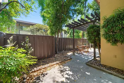 1828 Countrywood Ct, Walnut Creek, CA 94598 - Photo 3