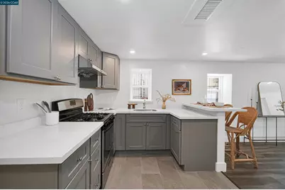 1300 Kains Ave, Berkeley, CA 94702 - Photo 59