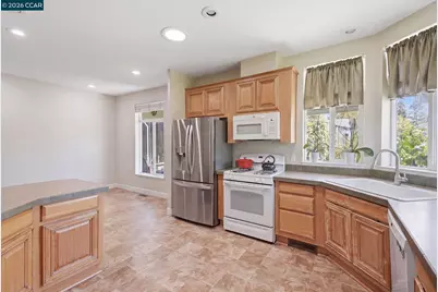 37 Terrace Dr, Concord, CA 94518 - Photo 19