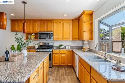 3675 Monterey Blvd, San Leandro, CA 94578 - Photo 5