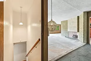 635 Longridge Rd, Oakland, CA 94610 - Photo 31