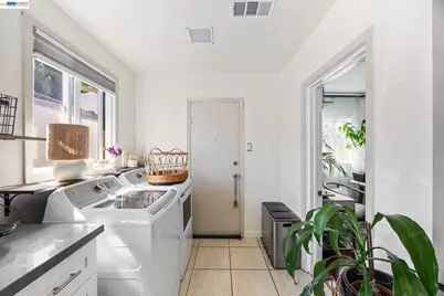1687 70th Ave, Oakland, CA 94621 - Photo 13