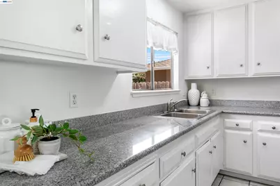 5253 Iris Way, Livermore, CA 94551 - Photo 11