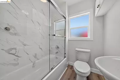 3240 Logan St, Oakland, CA 94601 - Photo 19