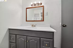 5533 Edgerly St, Oakland, CA 94621 - Photo 23