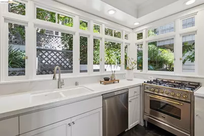 150 Scenic Ave, Piedmont, CA 94611 - Photo 15