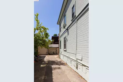 437 51st St, Oakland, CA 94609 - Photo 29