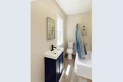 437 51st St, Oakland, CA 94609 - Photo 13