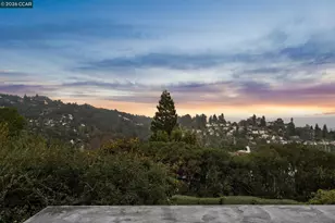 473 Pershing Dr, Oakland, CA 94611 - Photo 59