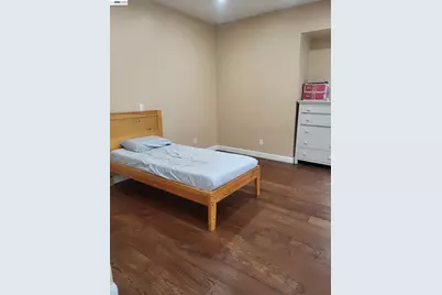 2137 27th, Oakland, CA 94606 - Photo 5