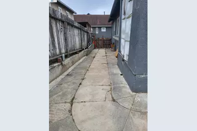 2137 27th, Oakland, CA 94606 - Photo 13