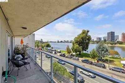 2316 Lakeshore Ave #8, Oakland, CA 94606 - Photo 31