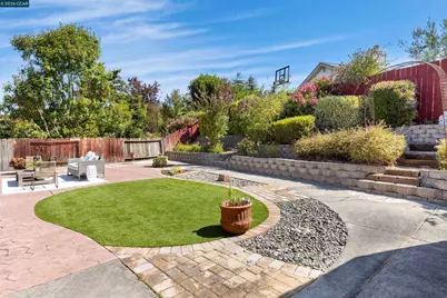 412 Solano Dr, Benicia, CA 94510 - Photo 27