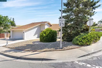 412 Solano Dr, Benicia, CA 94510 - Photo 3
