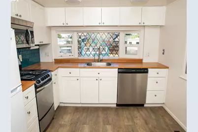 3875 Castro Valley Blvd #49, Castro Valley, CA 94546 - Photo 11