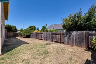 690 Amherst Ct, Fairfield, CA 94533 - Photo 27