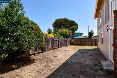 690 Amherst Ct, Fairfield, CA 94533 - Photo 29