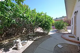 1254 Daily Dr, San Leandro, CA 94577 - Photo 43